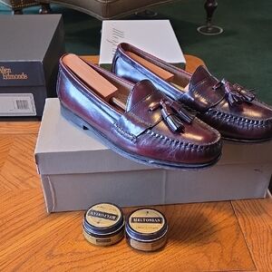 Cole Haan Men's Dark Burgundy Tassel Loafers With Shoe Horns And Cream 9 1/2 D